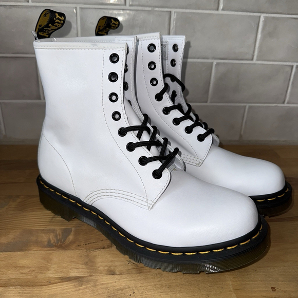 Dr Martens 1460 Boots Women's Original Leather White Size 9 - Picture 2 of 10